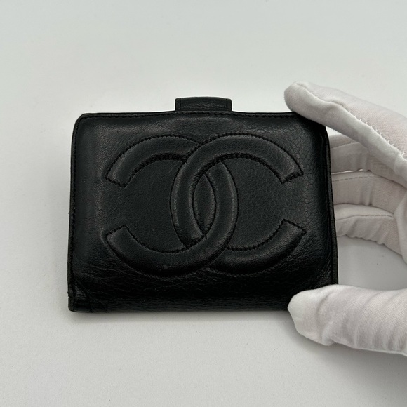 Chanel Vintage Caviar Leather CC Wallet - Picture 1 of 10